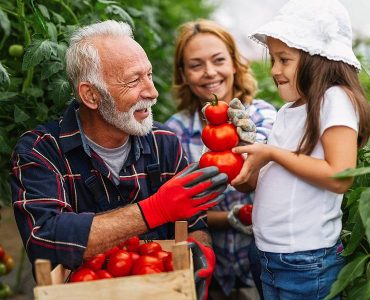 bigstock-Family-Working-Together-In-Gre-451053693 bigstock-Family-Working-Together-In-Gre-451053693